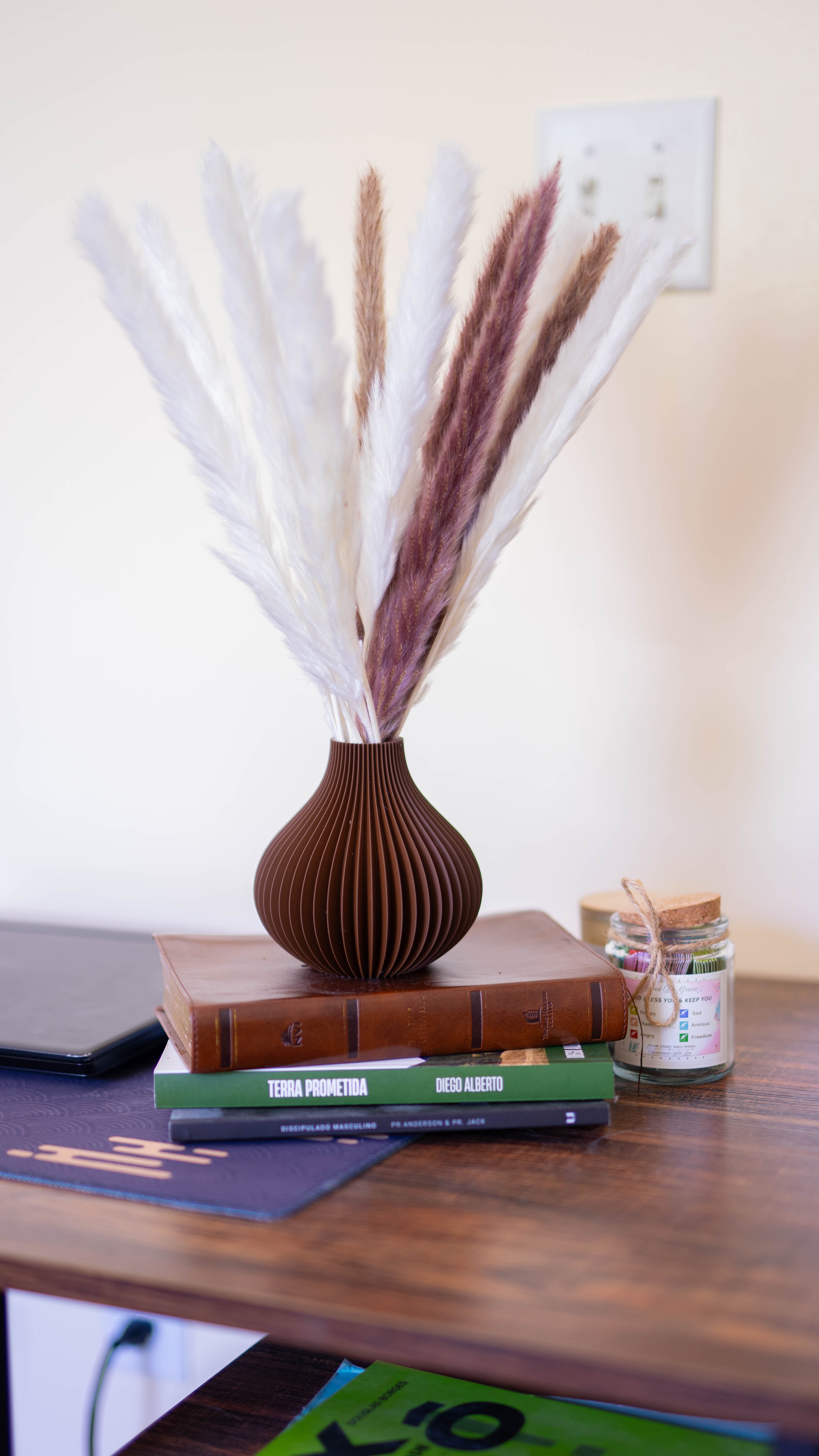 Onion Spiral Vase — Chocolate Brown Ribbed