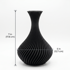 Spiral Vase — Matte Black Sculptural Decor